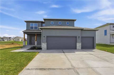 4712 SW 6th Ter, Blue Springs, MO 64014