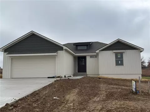 701 SE 21st St, Oak Grove, MO 64075