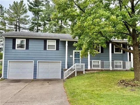 1022 W Cooper St, Maryville, MO 64468