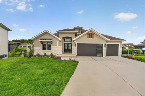 4867 NW Vicolo Dellamore Way, Riverside, MO 64150