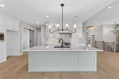 Kitchen - 4867 NW Vicolo Dellamore Way, Riverside, MO 64150 photo 5 of 7