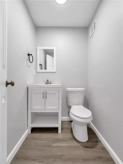 Bath - 1300 NE Browning Ln, Lees Summit, MO 64086 photo 3 of 3