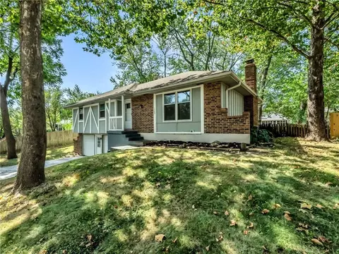 Exterior - 1300 NE Browning Ln, Lees Summit, MO 64086 photo 3 of 7