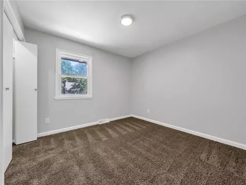 Bedroom - 1300 NE Browning Ln, Lees Summit, MO 64086 photo 4 of 5