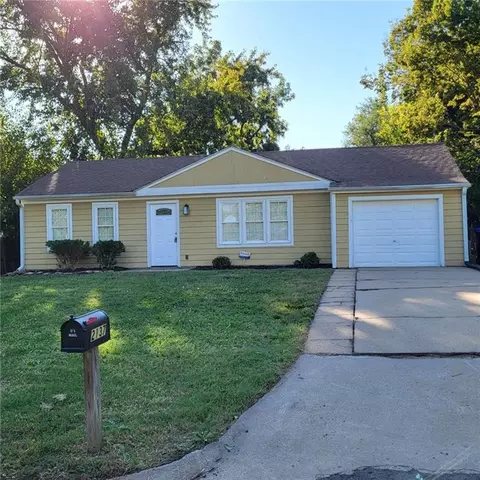 2137 SW Edgewater Ter, Topeka, KS 66614