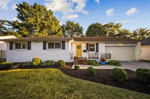 1105 W 85th Ter, Kansas City, MO 64114