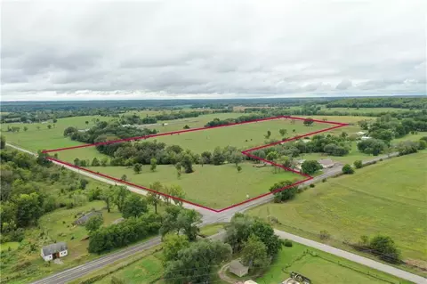 32035 W 327 St, Paola, KS 66071