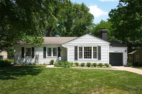 6108 W 62nd Ter, Mission, KS 66202