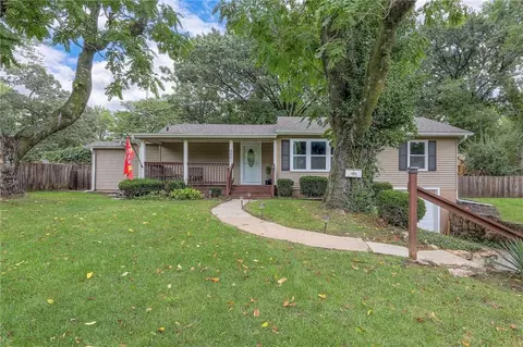 5201 Riggs St, Mission, KS 66202