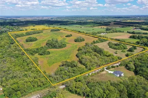 20500 E Bundschu Rd, Independence, MO 64056