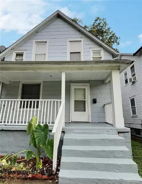 2006 Agnes Ave, Kansas City, MO 64127