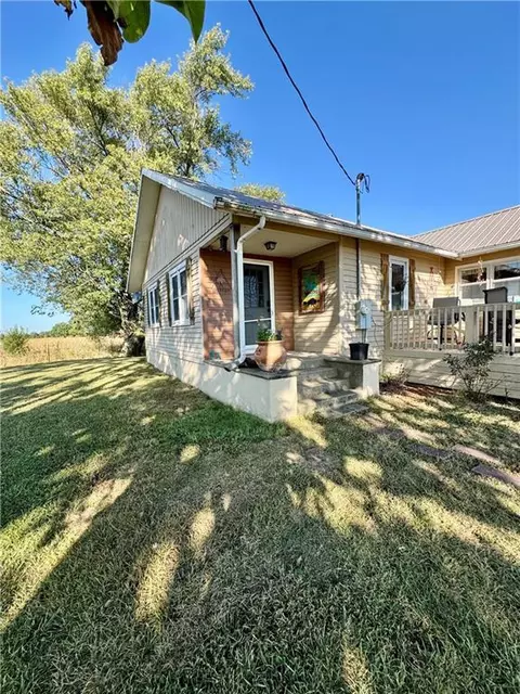 1883 Maple Rd, Fort Scott, KS 66701