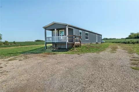 16878 S Ratner Rd, Overbrook, KS 66524