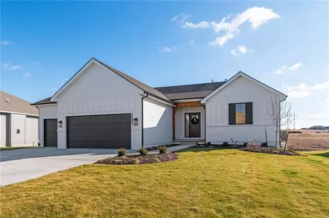 16848 S Norton St, Olathe, KS 66062
