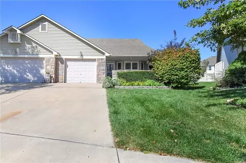 15628 Landauer Cir, Basehor, KS 66007