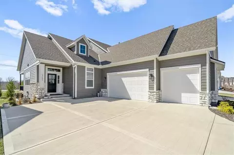 13401 W 174th Pl, Overland Park, KS 66221