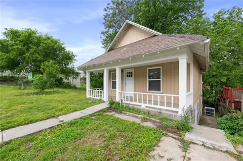 1418 Hardesty Ave, Kansas City, MO 64127