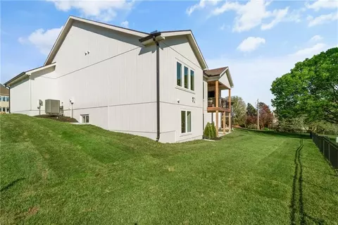 4335 NE Hideaway Dr, Lees Summit, MO 64064 photo 4