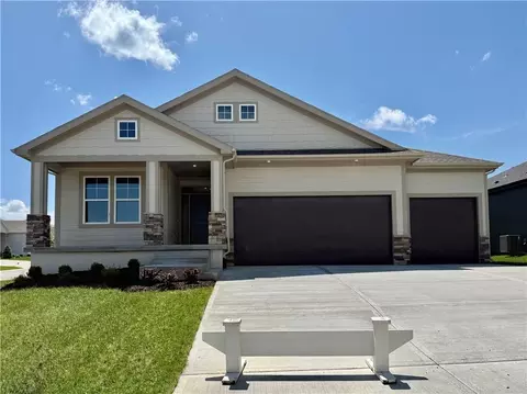 31401 W 85th Ter, De Soto, KS 66018