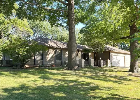 3422 Jardine Ter, Topeka, KS 66611