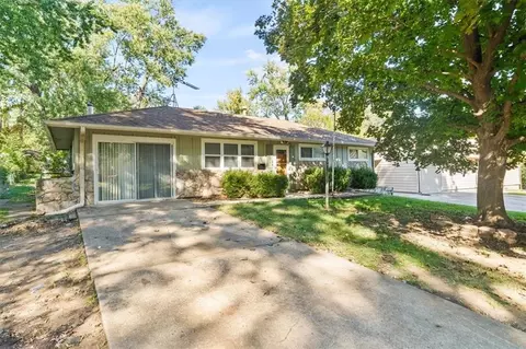11404 Spring Valley Rd, Kansas City, MO 64134