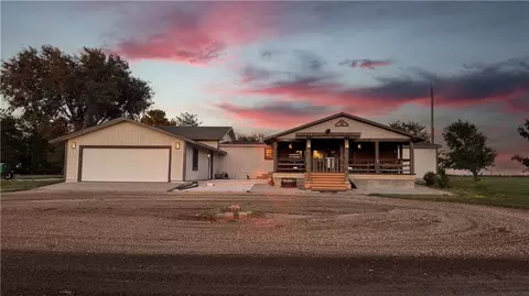 8722 N Road F, Ulysses, KS 67880