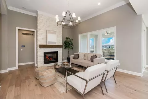 15841 Alhambra St, Overland Park, KS 66224