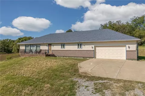 2930 SE Mason Rd, Saint Joseph, MO 64507