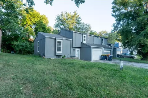 9525 Manning Ave, Kansas City, MO 64134