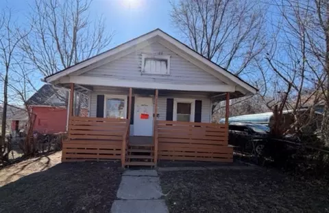 5215 E 24th St, Kansas City, MO 64127