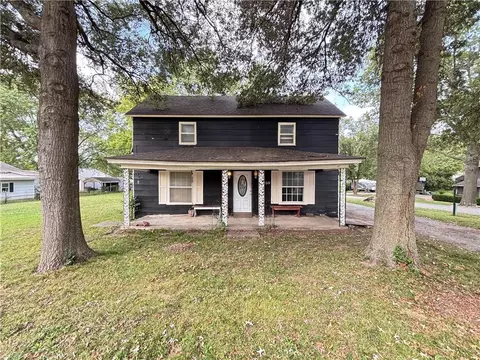 200 S 3rd St, Arma, KS 66712