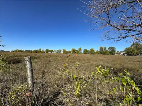 901 Lucy Webb Rd, Raymore, MO 64083 photo 7