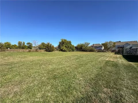 901 Lucy Webb Rd, Raymore, MO 64083 photo 2