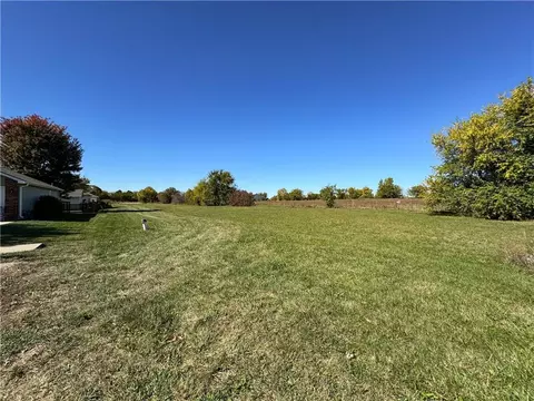 901 Lucy Webb Rd, Raymore, MO 64083 photo 3