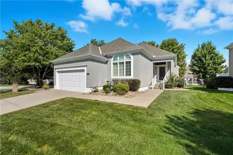 13201 Summit St, Kansas City, MO 64145