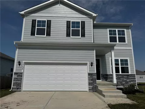 19620 W 201st St, Spring Hill, KS 66083