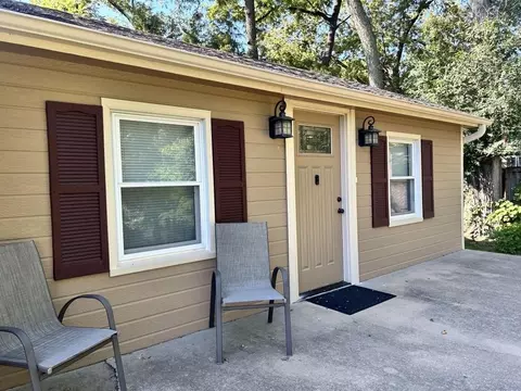 5220 Hayes St, Merriam, KS 66203