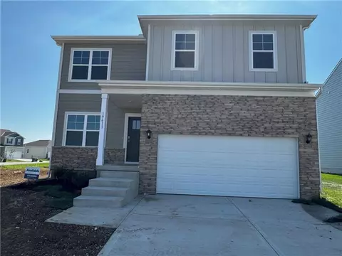 19611 W 201st St, Spring Hill, KS 66083