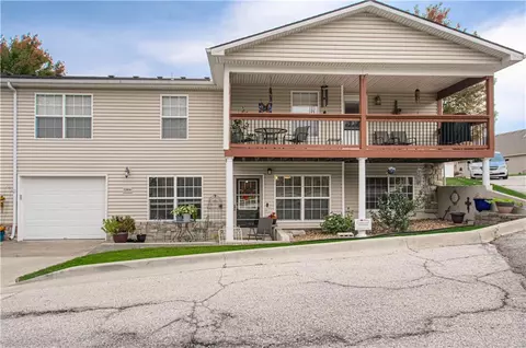 12806 E 48th St S, Independence, MO 64055