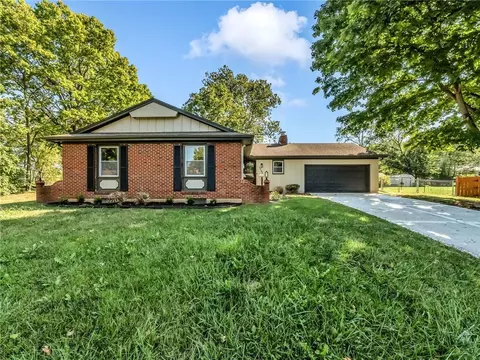 7705 Wallace Ave, Kansas City, MO 64138