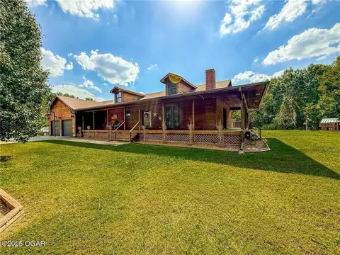 201 S Scaramucci Rd, Pittsburg, KS 66762