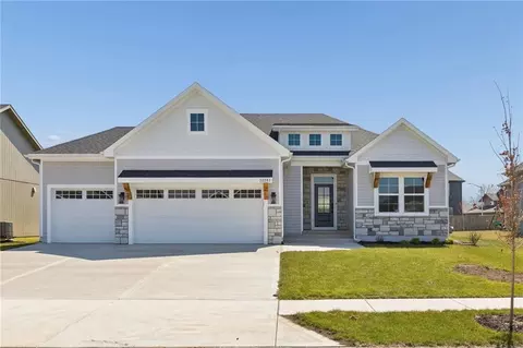 32283 W 165th St, Gardner, KS 66030