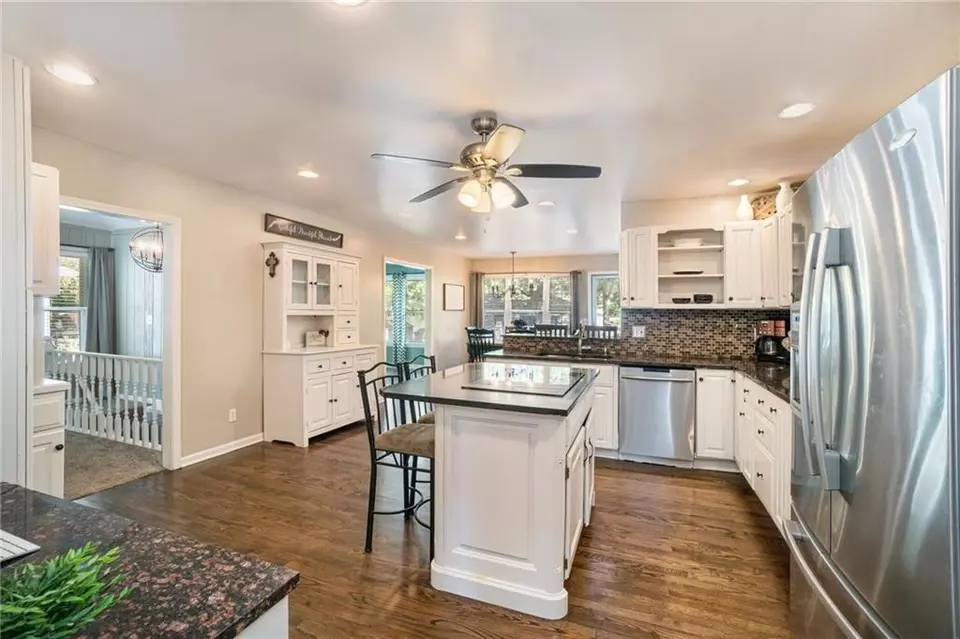Kitchen - 1820 SW Keystone Dr, Blue Springs, MO 64014 photo 2 of 2