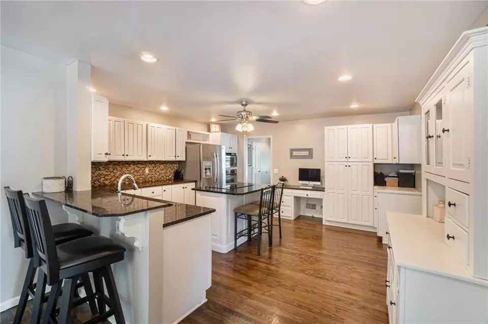 Kitchen - 1820 SW Keystone Dr, Blue Springs, MO 64014 photo 1 of 2