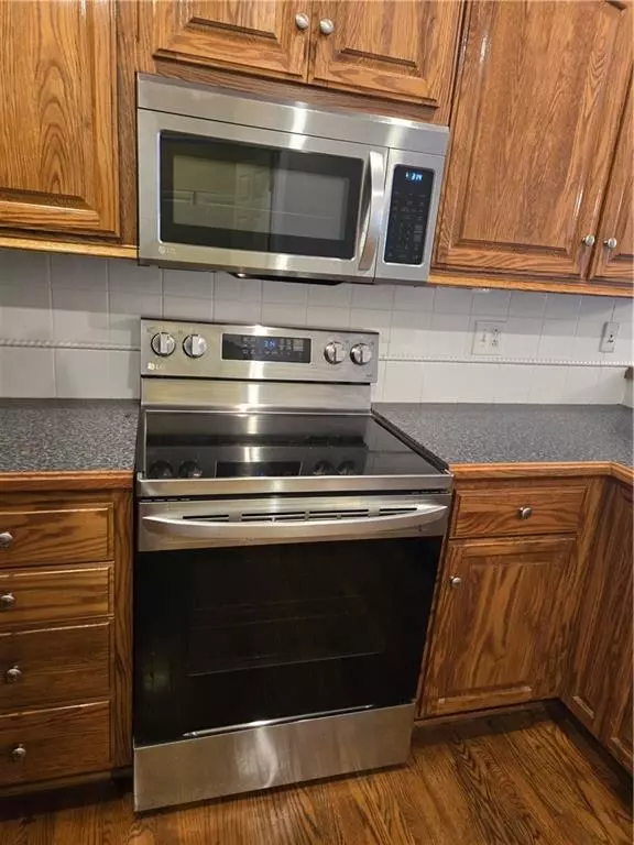 Kitchen - 503 E Ottawa St, Paola, KS 66071 photo 4 of 6