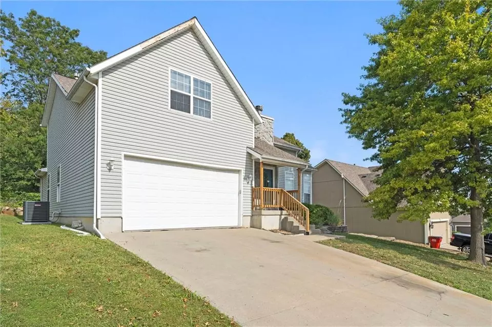 Exterior - 20912 E 50th Street Ct, Blue Springs, MO 64015 photo 3 of 7