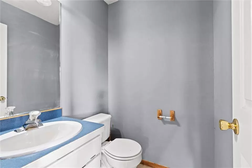 Bath - 20912 E 50th Street Ct, Blue Springs, MO 64015 photo 1 of 5