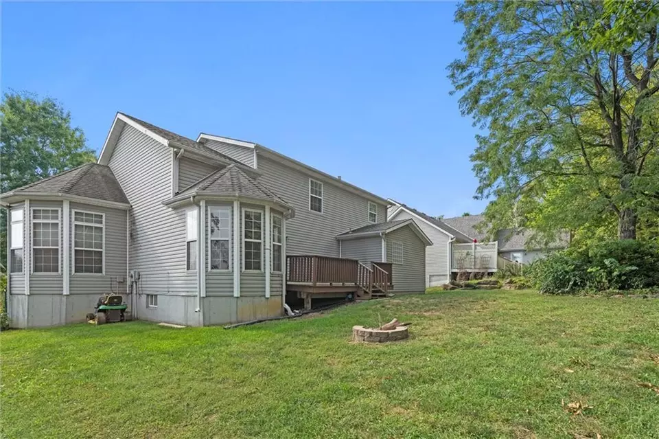 Exterior - 20912 E 50th Street Ct, Blue Springs, MO 64015 photo 5 of 7