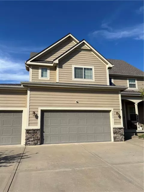 1009 SE Auburn Ct, Blue Springs, MO 64014
