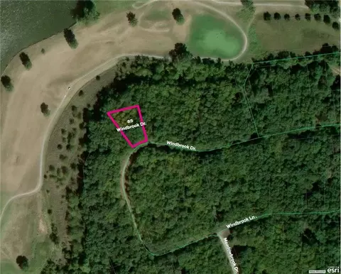 85 Windbrook Dr, Lacygne, KS 66040